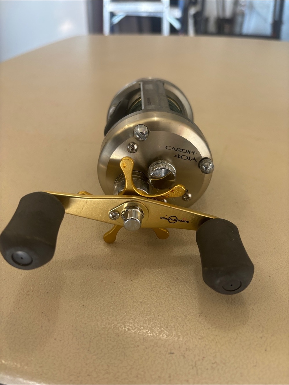Shimano Cardiff 40IA Gold and Silver Baitcasting Reel